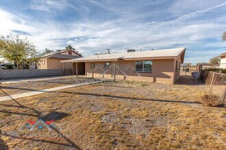 1136 E Yucca St in Casa Grande, AZ - Building Photo - Building Photo