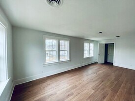 1144 S Spring St in Springfield, IL - Building Photo