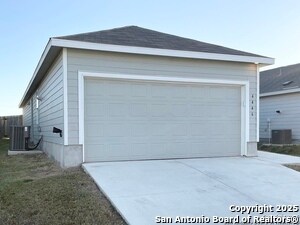 4446 Glades Wy in San Antonio, TX - Building Photo - Building Photo