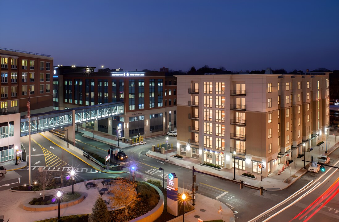 Park South Apartments in Albany, NY - Foto de edificio