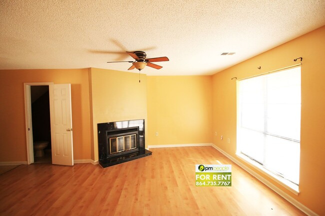 3 Pointer Ln in Greenville, SC - Foto de edificio - Building Photo