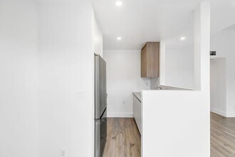 3756 Mentone Ave in Los Angeles, CA - Building Photo - Building Photo