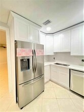 700 NE 168th St in North Miami Beach, FL - Building Photo - Building Photo