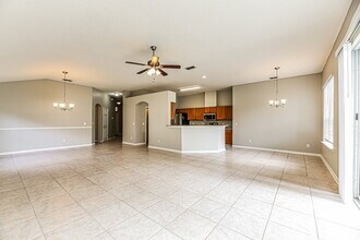 301 N Lake Cunningham Ave in Jacksonville, FL - Building Photo - Building Photo