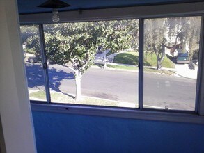 2021 S Rimpau Blvd, Unit 2021½ in Los Angeles, CA - Building Photo - Building Photo