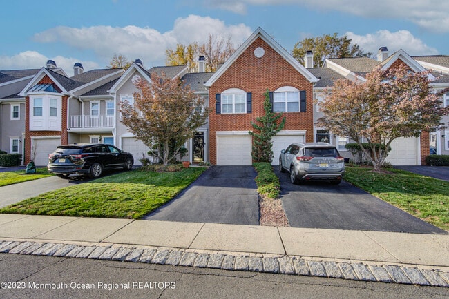 41 Durant Ave in Holmdel, NJ - Foto de edificio - Building Photo