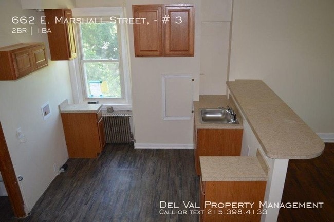662 E Marshall St-Unit -# 3 in Norristown, PA - Building Photo - Building Photo