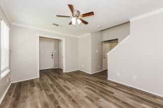 1016 Matamoros Plaza in Dallas, TX - Foto de edificio - Building Photo