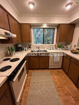 315 Cervantes Cir in Lake Oswego, OR - Building Photo