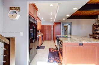 730 E Coco Plum Cir in Plantation, FL - Building Photo - Building Photo