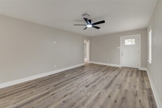 6603 Narcissus St in Houston, TX - Foto de edificio - Building Photo