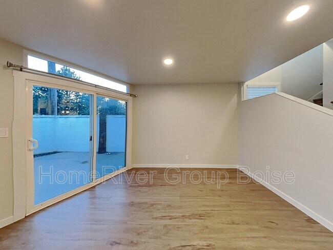 2435 Cherry Ln in Boise, ID - Building Photo - Building Photo