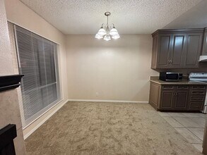 7300 Franklin Ave in Los Angeles, CA - Building Photo - Building Photo
