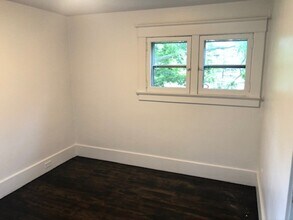 410 Olive St in Ypsilanti, MI - Building Photo - Building Photo