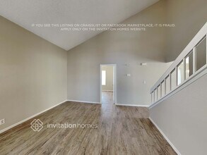 7418 Coffeyville Ave in Las Vegas, NV - Foto de edificio - Building Photo