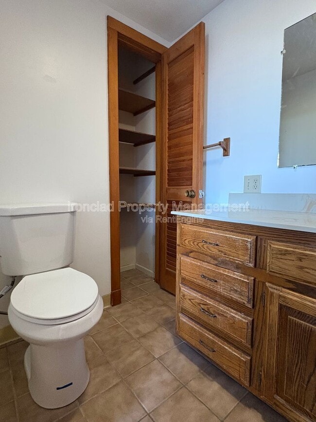 278 Chamberlain Rd in Middletown, CT - Foto de edificio - Building Photo