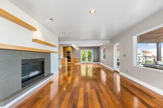 302 NW Albemarle Terrace in Portland, OR - Building Photo - Building Photo