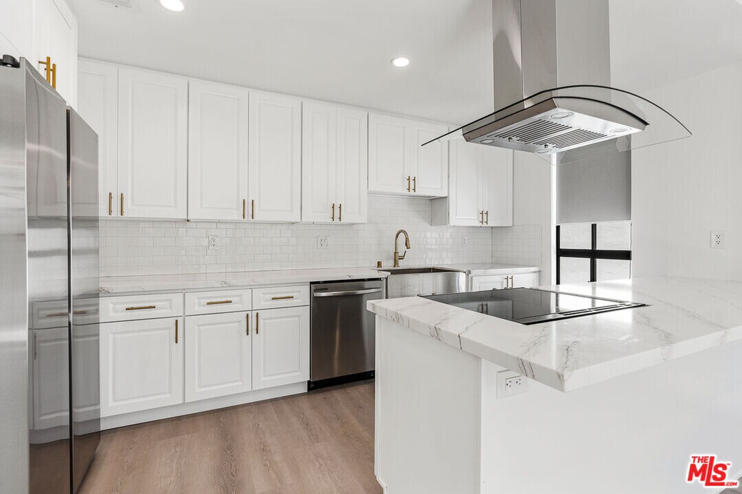 9191 Charleville Blvd in Beverly Hills, CA - Building Photo