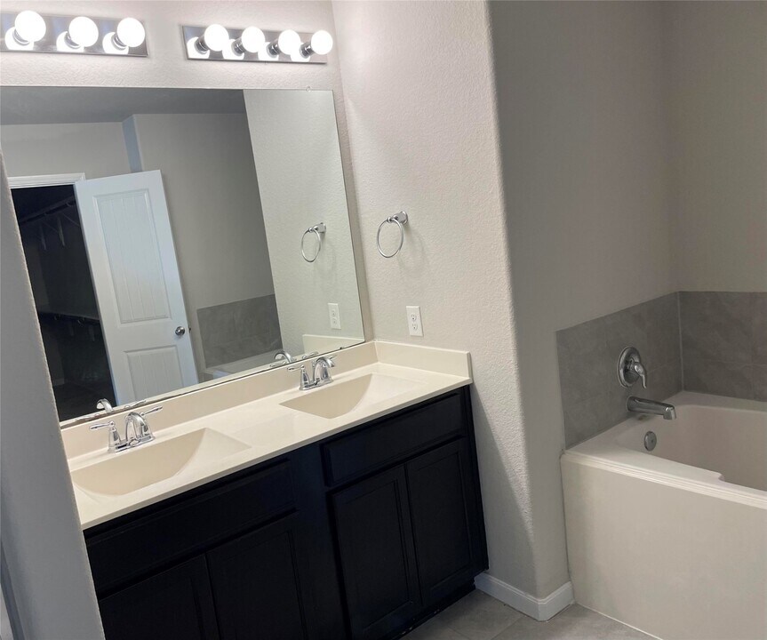 7206 Highland Chase Dr in Richmond, TX - Building Photo