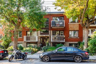 2100 Beaconsfield Av in Montréal, QC - Building Photo