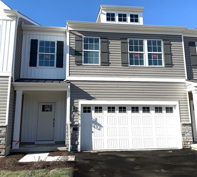 property at 31 Victoria Gardens Sq