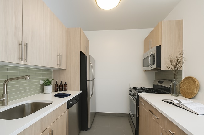 135 John St in New York, NY - Building Photo - Building Photo