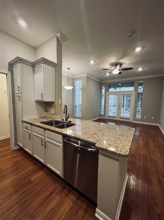 property at 5353 Memorial Dr