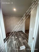 216 Dean Dr in New Kensington, PA - Building Photo - Building Photo