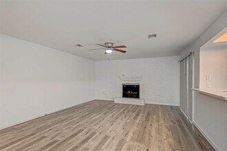 12122 Fairmeadow Dr in Houston, TX - Building Photo - Building Photo