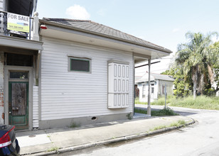 3400 Dauphine St in New Orleans, LA - Building Photo - Building Photo