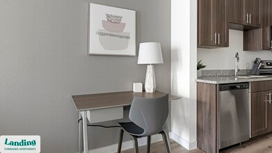 217 S Garland Ave, Unit 1206 in Garland, TX - Foto de edificio - Building Photo