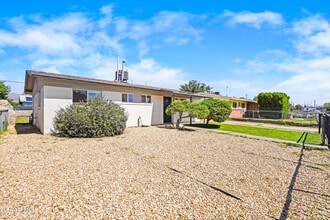 10337 Redwood St in El Paso, TX - Building Photo - Building Photo