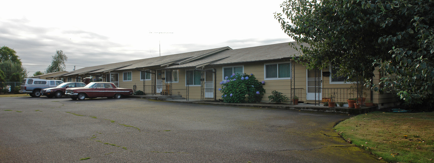 1552-1562 Evergreen Ave NE in Salem, OR - Building Photo