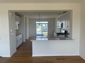 3S629 Camden St in Warrenville, IL - Building Photo - Building Photo