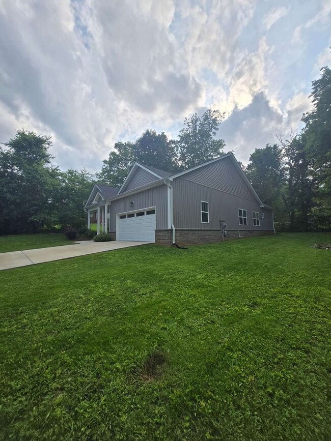2125 Mae Dell Rd in Chattanooga, TN - Building Photo - Building Photo