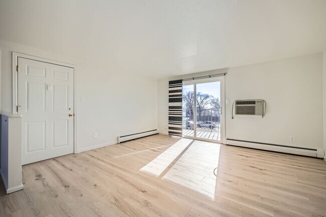 3020 E Bijou St, Unit #5B in Colorado Springs, CO - Foto de edificio - Building Photo