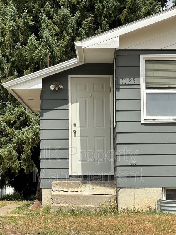 1725 15th Ave S in Great Falls, MT - Foto de edificio - Building Photo