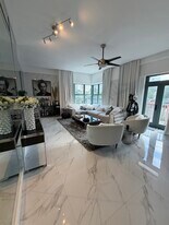 2421 Lake Pancoast Dr, Unit 1G in Miami Beach, FL - Building Photo