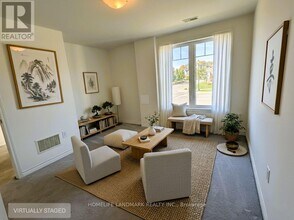 30 Village Gate Dr in Wasaga Beach, ON - Building Photo - Building Photo