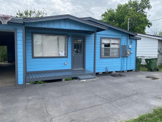 83 Old Military Hwy in Brownsville, TX - Building Photo - Building Photo