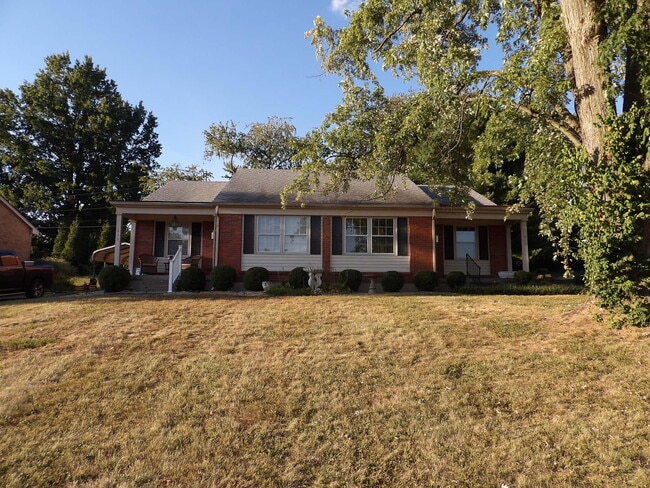 property at 835 Malabu Dr