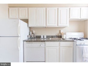 2201 Pennsylvania Ave-Unit -417 in Philadelphia, PA - Building Photo - Building Photo