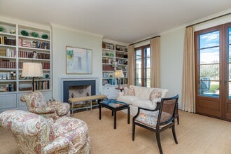 286 Downs Path in Southampton, NY - Building Photo - Building Photo