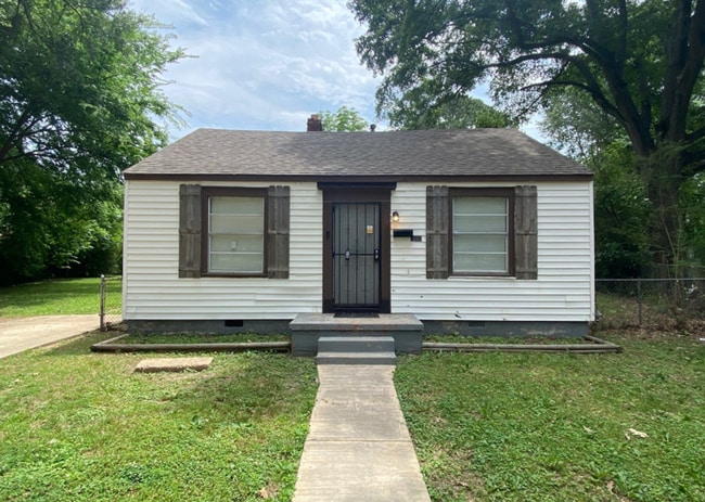 1018 McEvers Cir