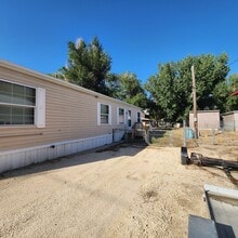 609 Midwest Ave in Mills, WY - Building Photo - Building Photo