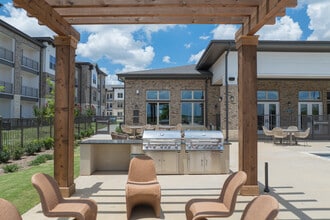 Marlowe Wellington in Fort Worth, TX - Building Photo - Building Photo