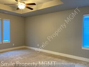 7863 SE Raymond St in Portland, OR - Building Photo - Building Photo