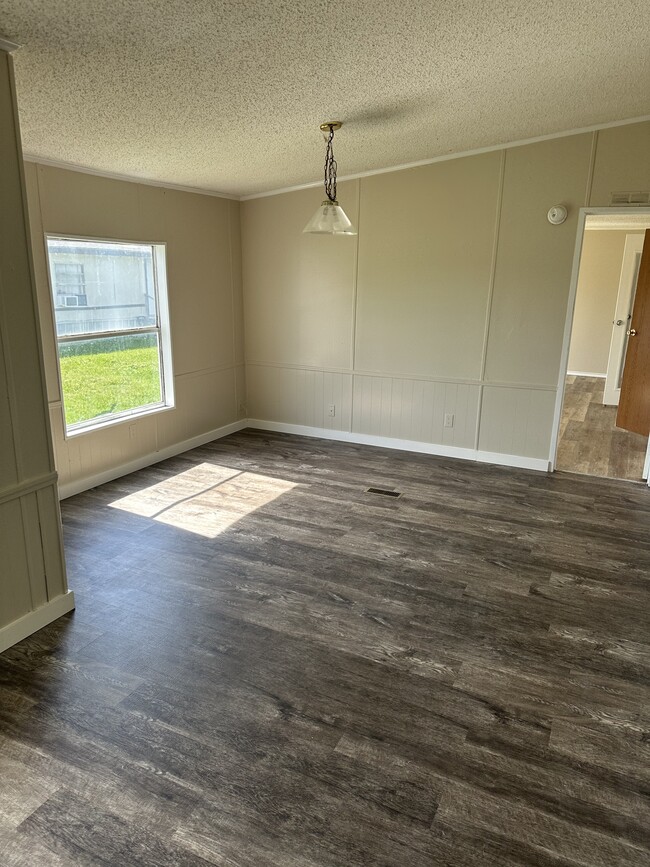 315 Forest Creek Ln in Bruceville, TX - Building Photo - Building Photo