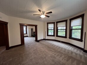 3022 Euclid Ave in Cincinnati, OH - Building Photo - Building Photo