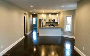 94 Grant St, Unit 1B in Somerville, MA - Foto de edificio - Building Photo